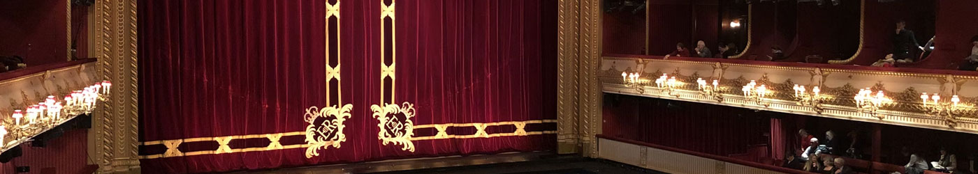 Το Ωδείο Σύγχρονη Ωδή προσφέρει εξαιρετικά μαθήματα κλασικού τραγουδιού, έχοντας εξειδικευμένους καθηγητές με πολυετή πείρα